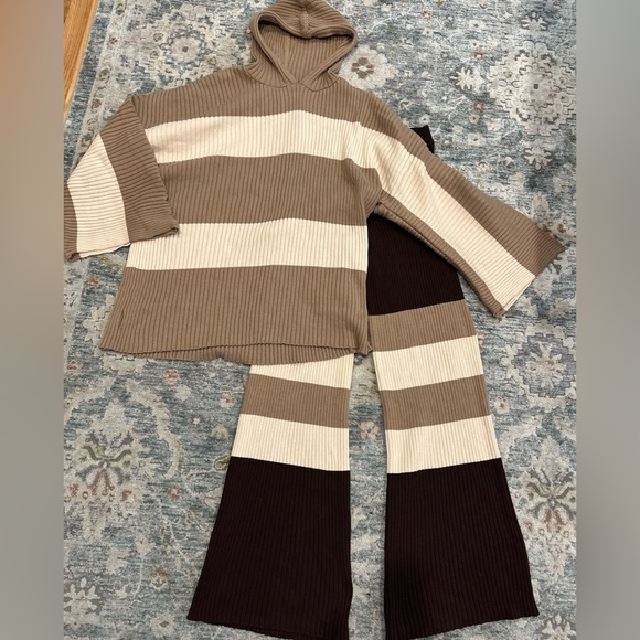 Free People Tops - Free People Beach NWT Kami Hooded Sweater Set Brown/ Cream Oversized Small